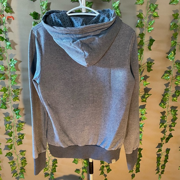 Bench Hoodie size S - Picture 7 of 7